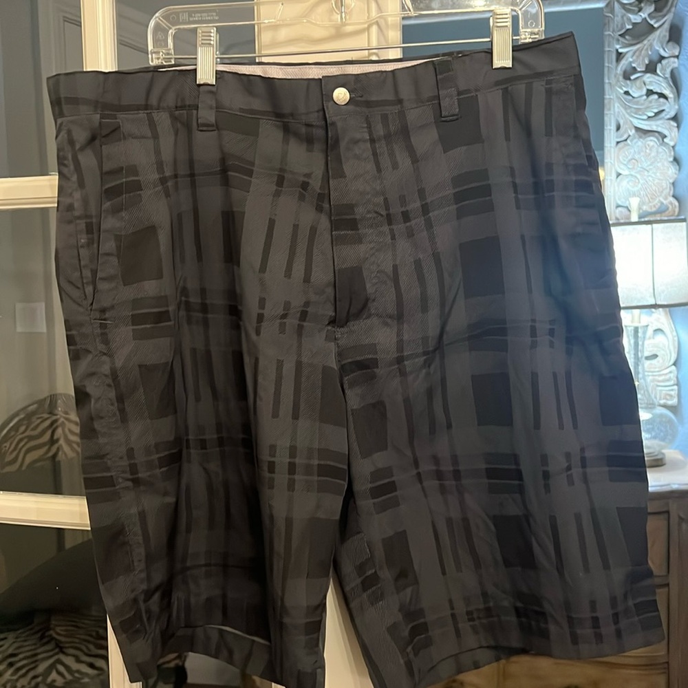 Men’s Callaway Shorts Size 38
